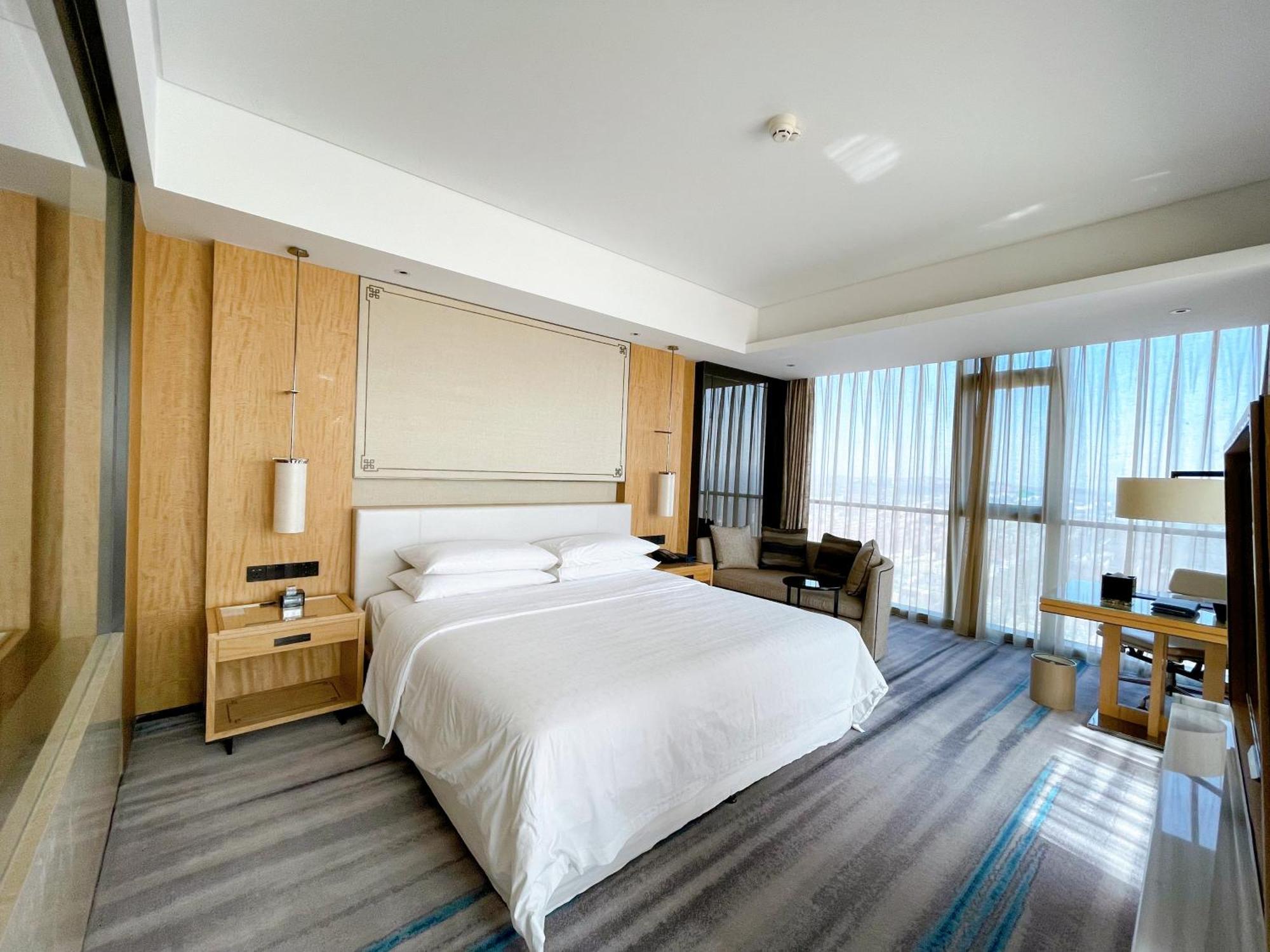 Sheraton Zibo Hotel Exterior photo